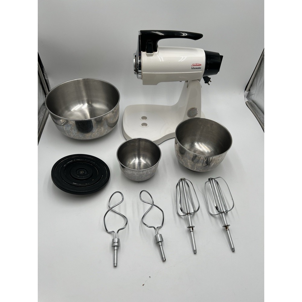 Vintage Sunbeam Mixmaster Stand Mixer | 2 Bowls, Beaters & Dough Hooks | Works!!